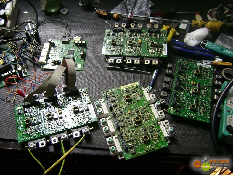 附件 abb acs800变频器维修中.jpg