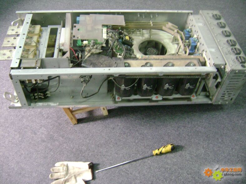 附件 ABB ACS800系列110kw变频器.jpg