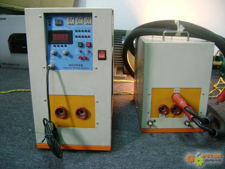 附件 高频感应加热设备现场整机.jpg