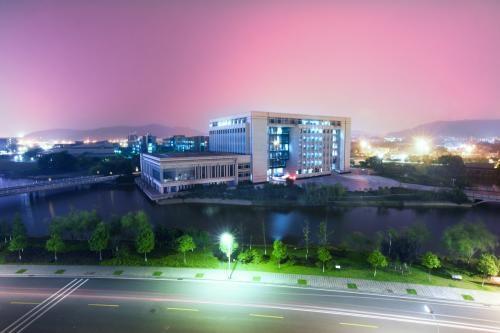 理工大学排名，前三都是985，这些理工大学进不了前十名