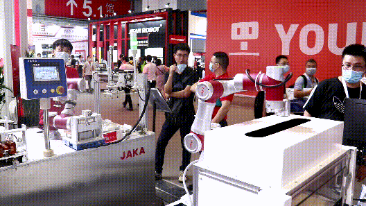 慕尼黑上海电子展现场| 节卡机器人应用大亮相，展会人气王