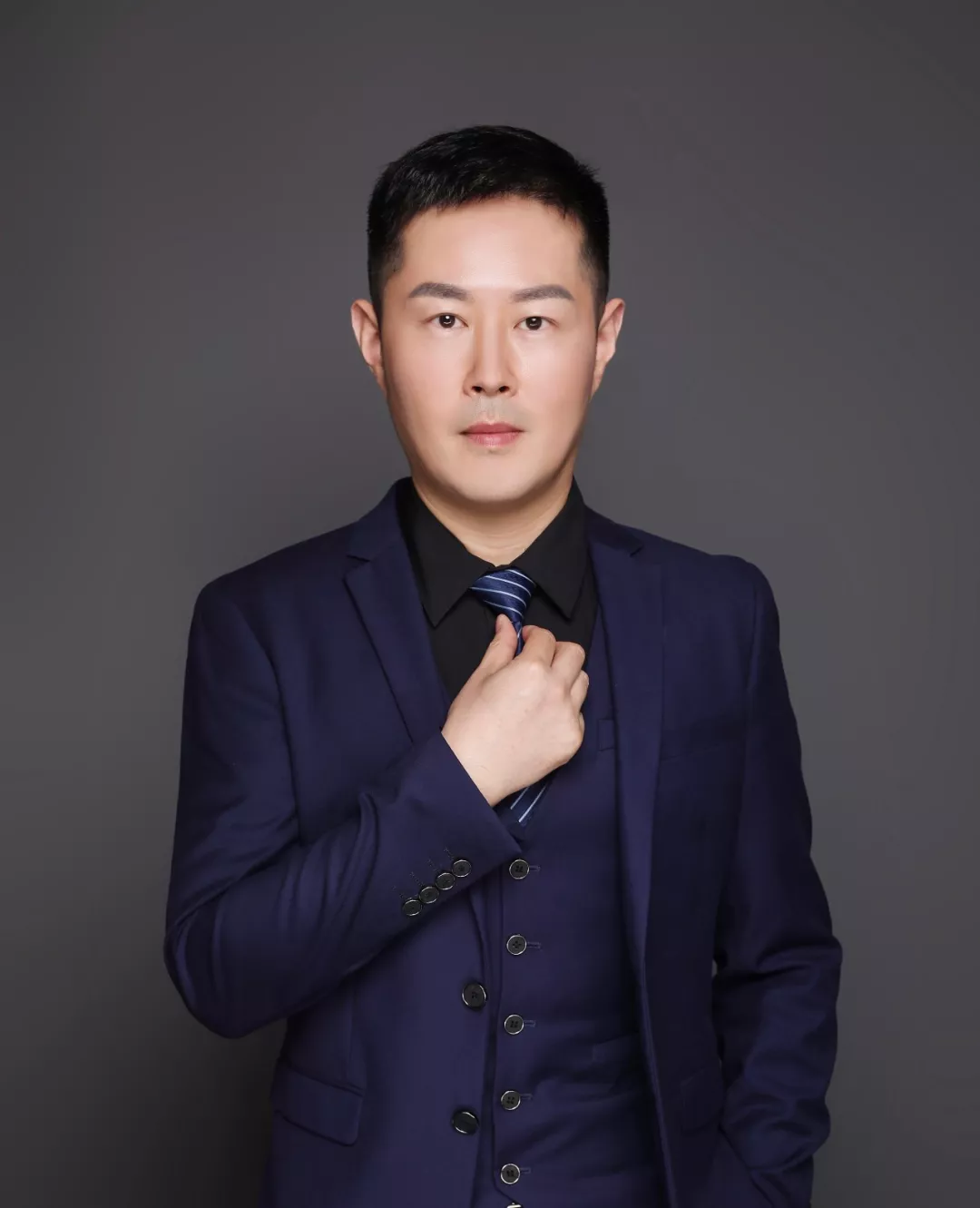 富士康公关姚鹏10年经验前财经记者帮B2B品牌传播落地-闻远达诚管理咨询