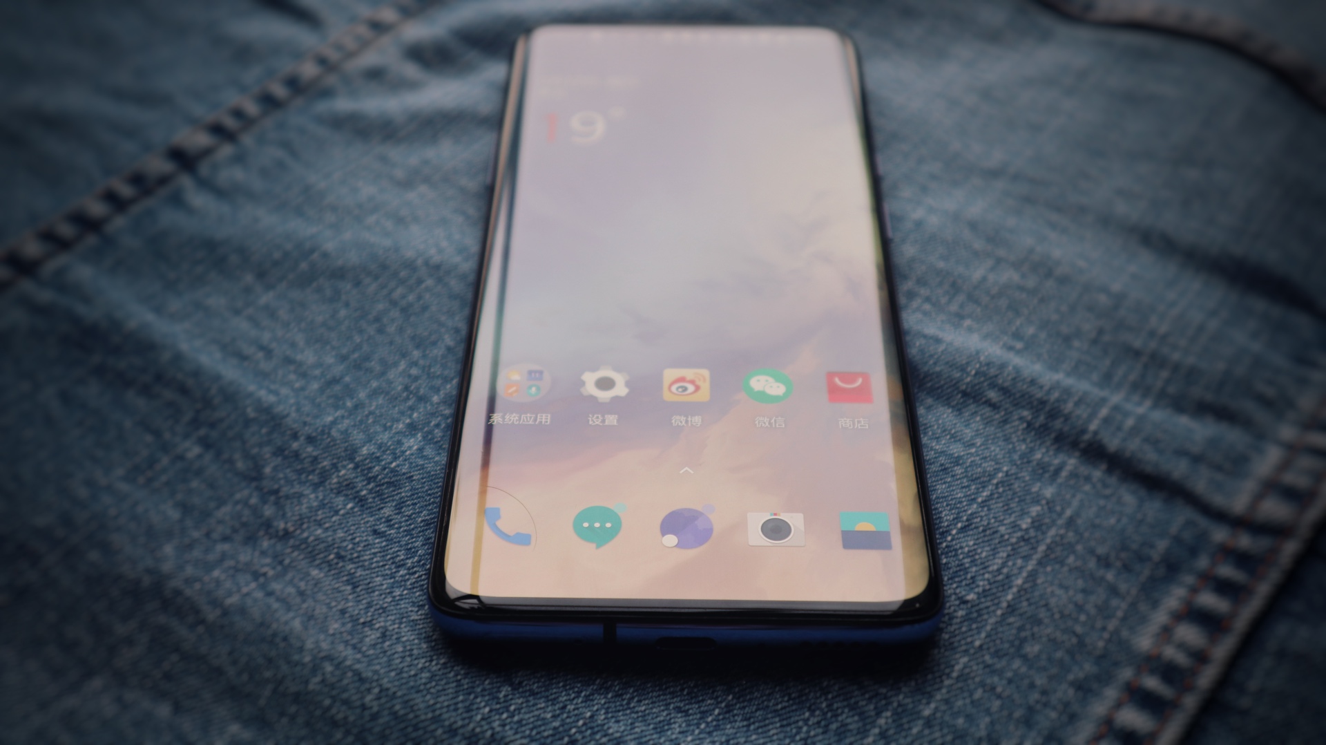 OnePlus 7 Pro：屏幕长板推高“旗舰”定义标准| 凰家评测